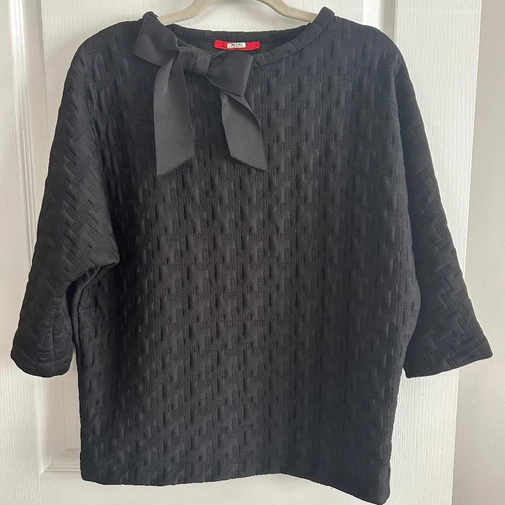 Textured Black Bow Detail Top - Size M - Picture 1 of 3